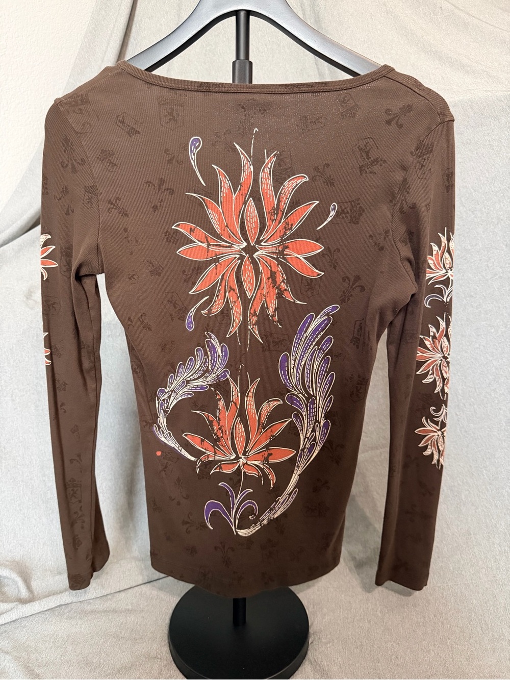 Brown Floral V-Neck Long Sleeve Top with Purple & Orange Accents - Picture 2 of 3